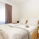 Bolyai شقة
