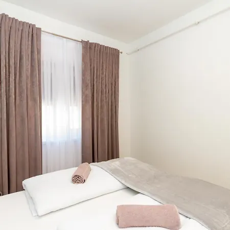 Bolyai W Ac Parking Terrace Ev Charger 公寓